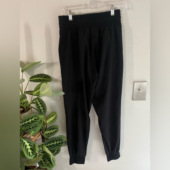Athleta black joggers size 2 - Picture 3 of 5